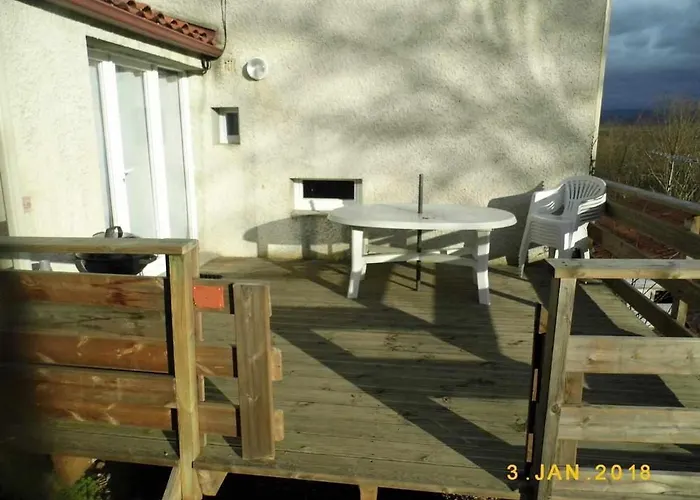 Joli petit T4 confortable au bord de leau